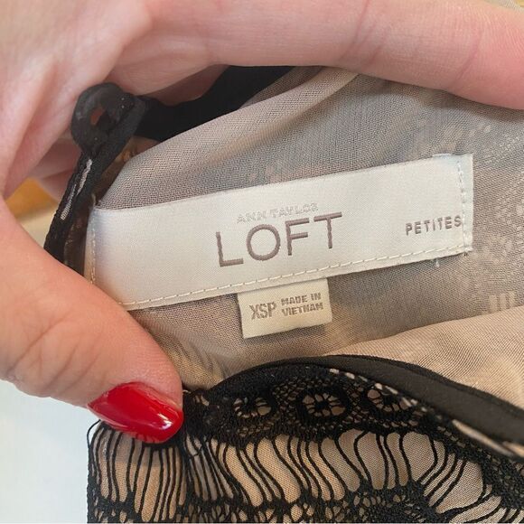 LOFT Ann Taylor Sleeveless Lace Peplum Top - Women's XSP - Picture 5 of 8